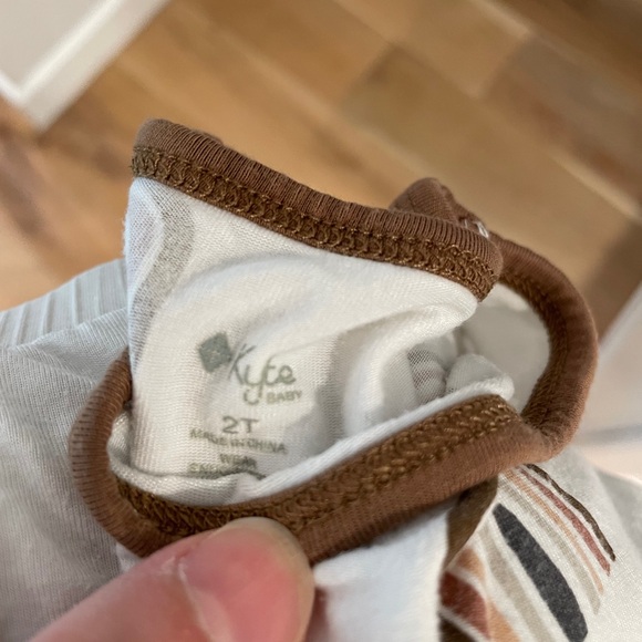 Kyte Baby Pajama Short Set - Coffee Rainbow - Picture 3 of 3